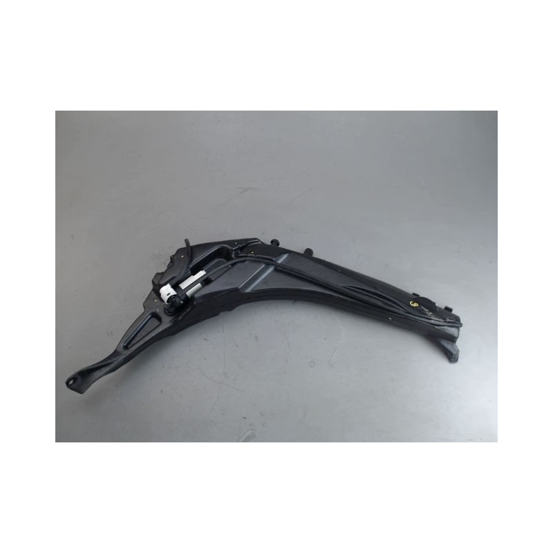 RESERVOIR LAVE-GLACE AVANT PEUGEOT 308