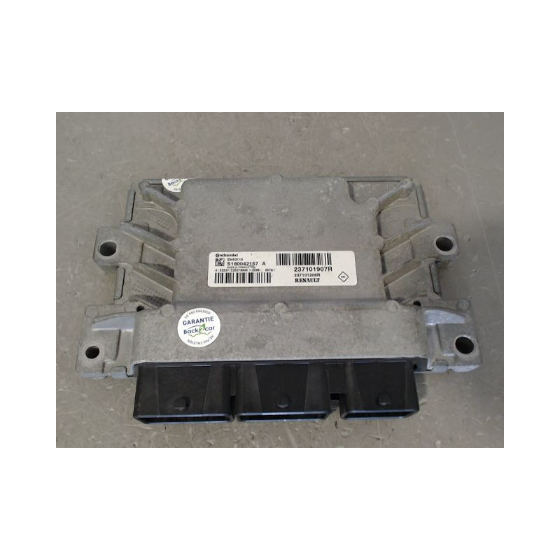CALCULATEUR MOTEUR RENAULT CLIO