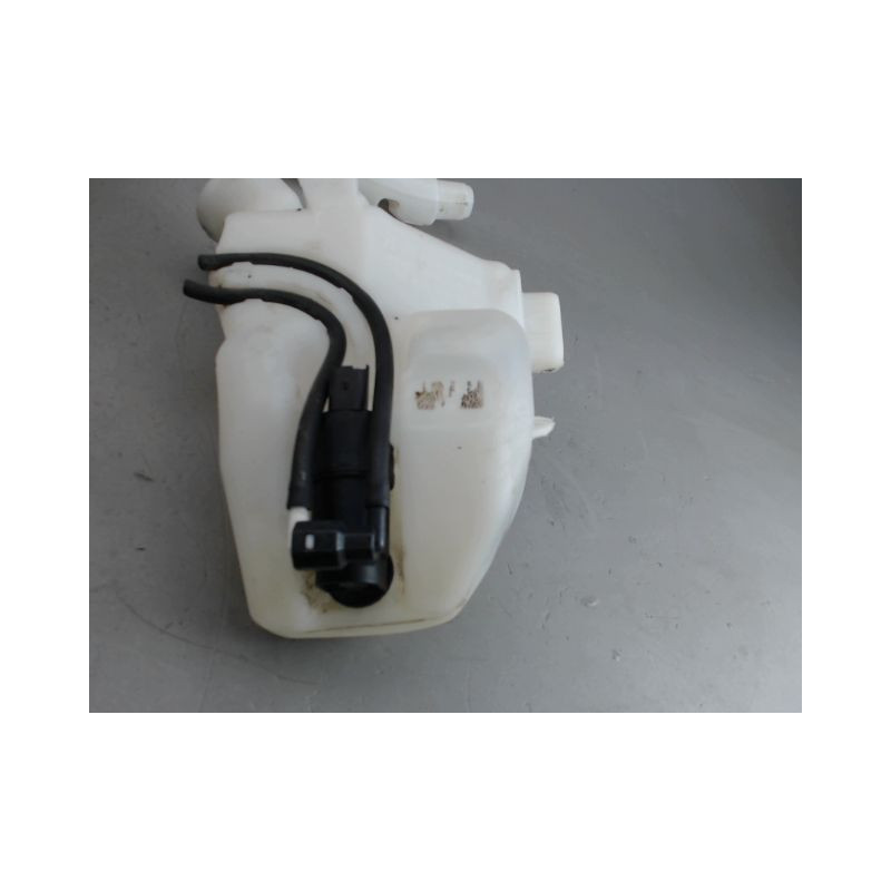 RESERVOIR LAVE-GLACE AVANT PEUGEOT 208