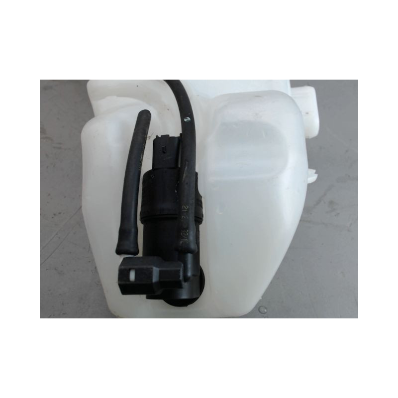 RESERVOIR LAVE-GLACE AVANT CITROEN DS3