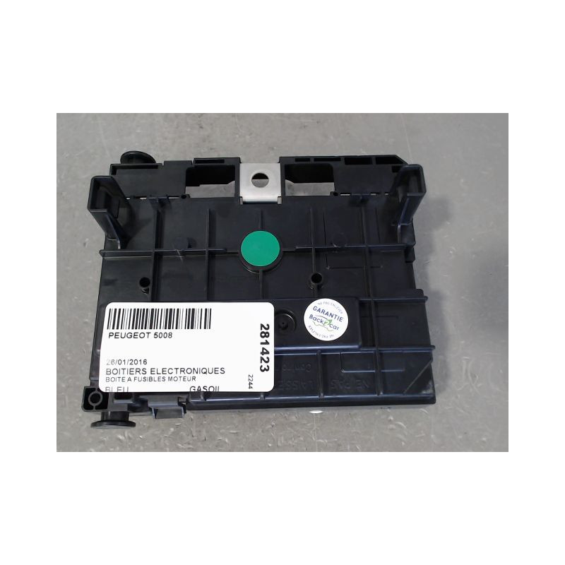 BOITE A FUSIBLES PEUGEOT 5008