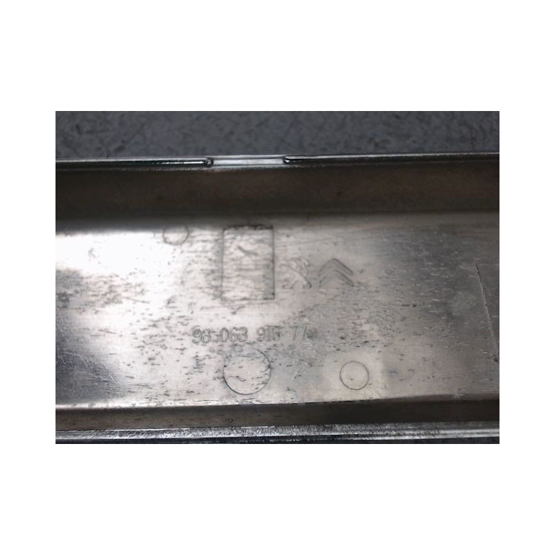 PROTECTION PORTE AVANT DROIT PEUGEOT 2008