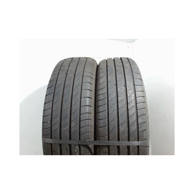 Paire de pneus MICHELIN PRIMACY 4 165 65 15 81 T