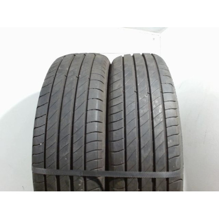 Paire de pneus MICHELIN PRIMACY 4 165 65 15 81 T