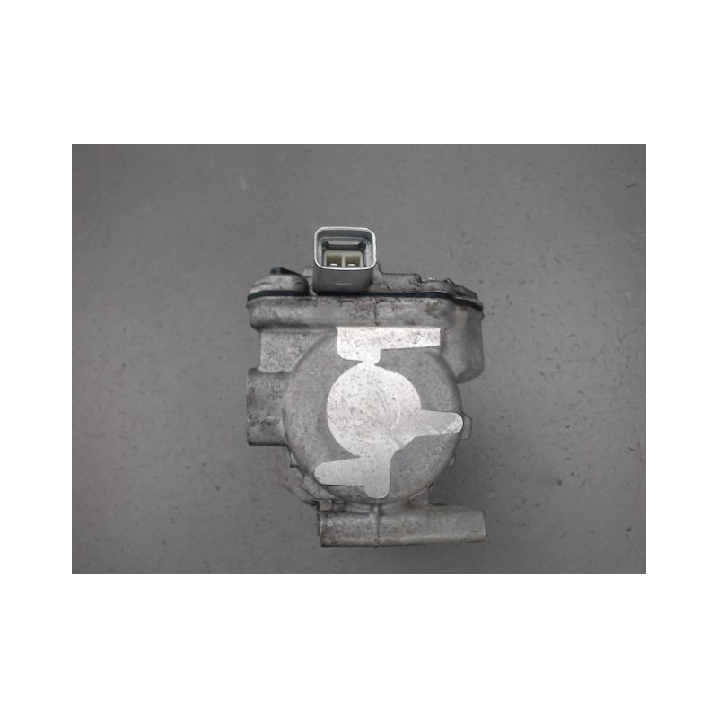 COMPRESSEUR AIR CONDITIONNE TOYOTA YARIS