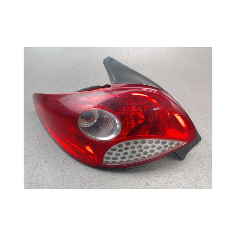 FEU ARRIERE GAUCHE  PEUGEOT 206