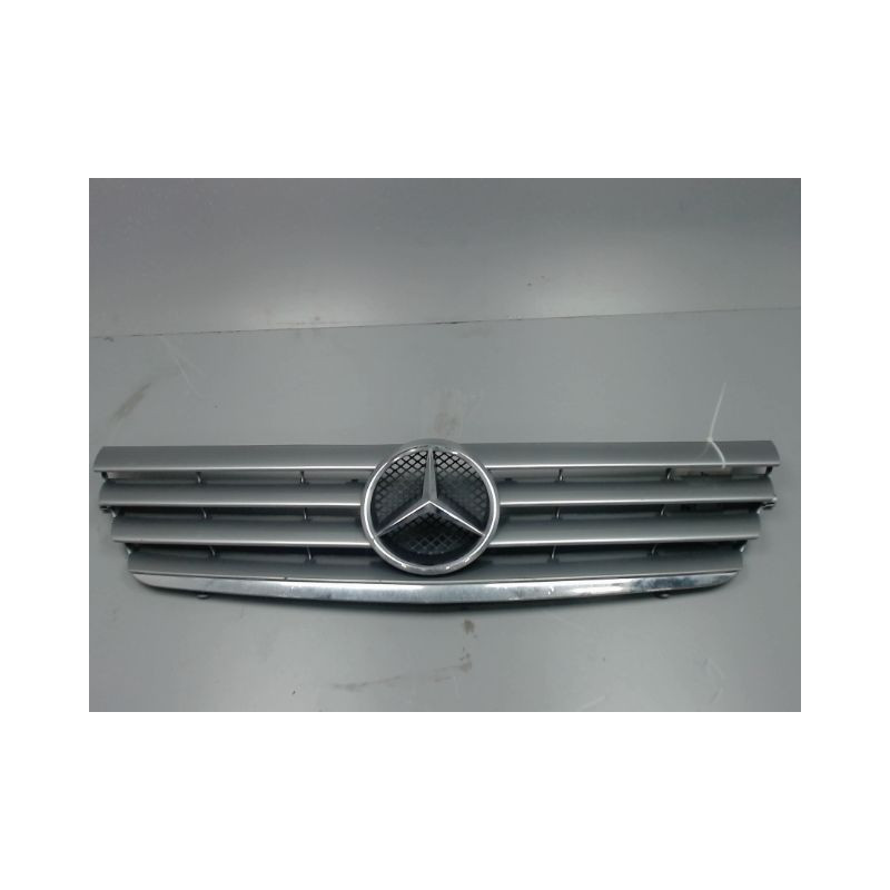 CALANDRE MERCEDES CLASSE C 203 PHASE 1 C 220 2.2