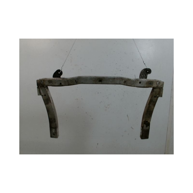 TRAVERSE INFERIEURE ARMATURE AVANT OPEL ADAM
