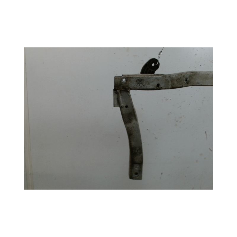 TRAVERSE INFERIEURE ARMATURE AVANT OPEL ADAM