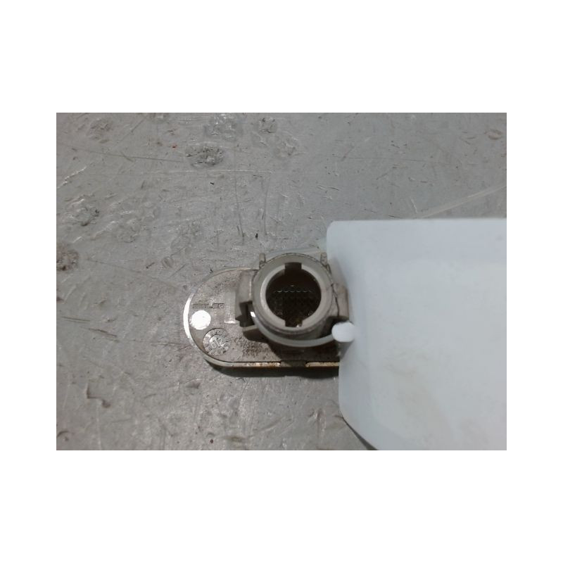 REPETITEUR AILE DROIT RENAULT TWINGO