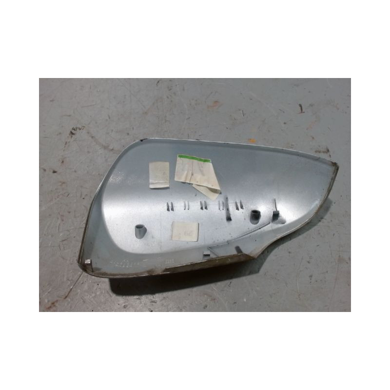 CARENAGE RETROVISEUR EXTERIEUR DROIT TOYOTA AURIS 2010-