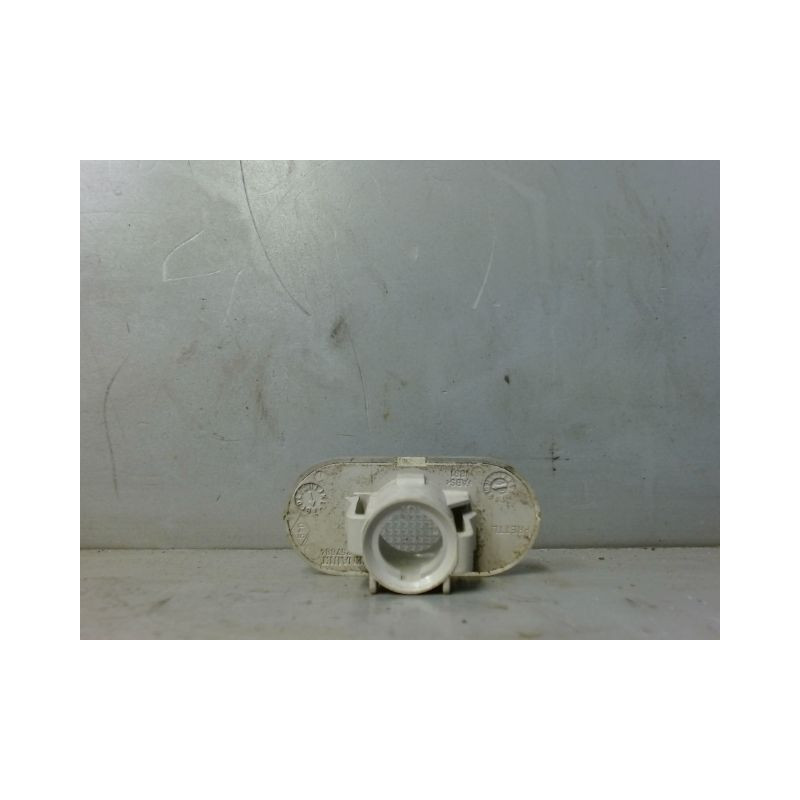 REPETITEUR AILE DROIT RENAULT TWINGO