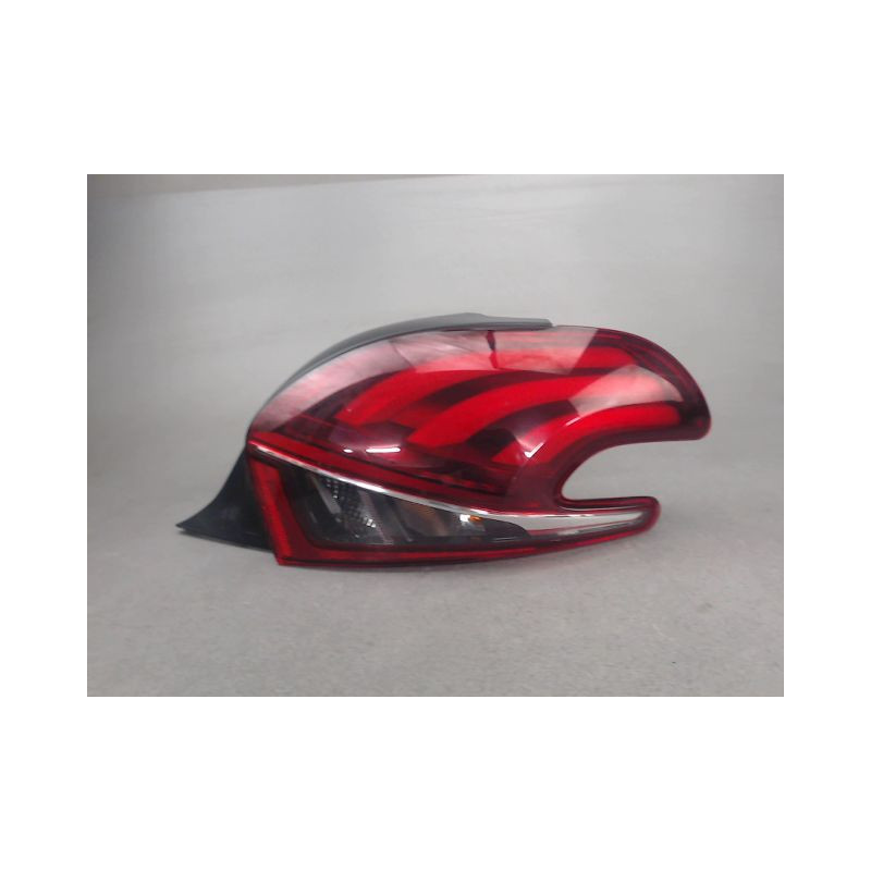 FEU ARRIERE DROIT PEUGEOT 208