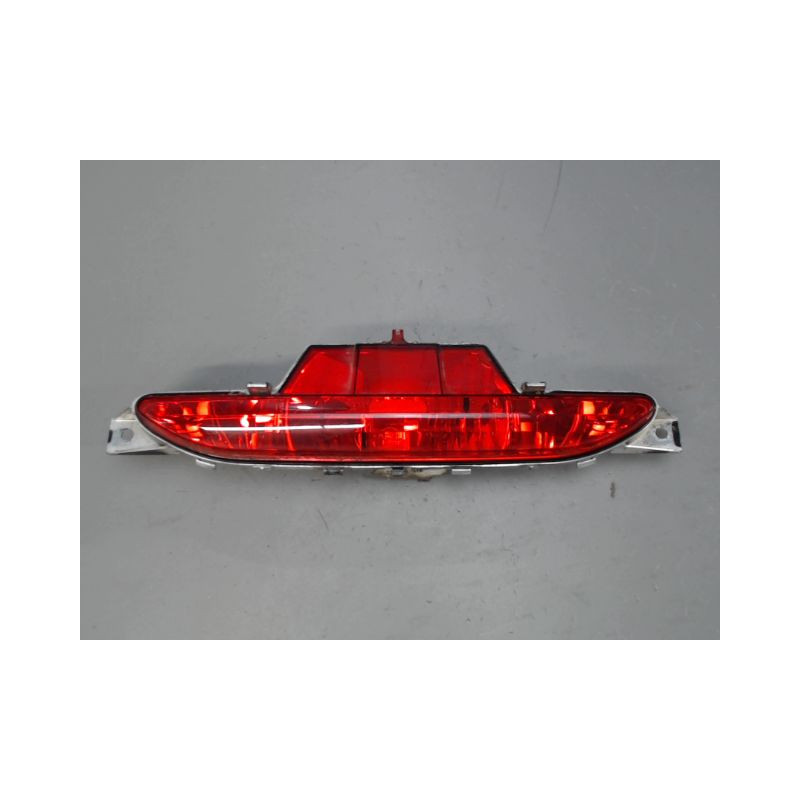 FEU BROUILLARD CENTRAL ARRIERE PEUGEOT 208