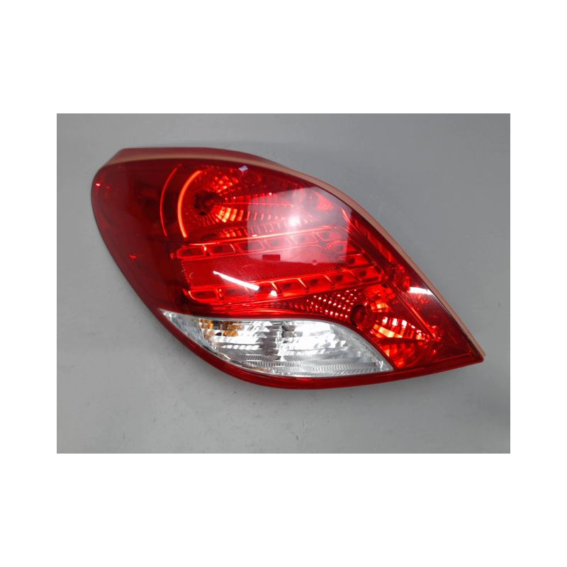 FEU ARRIERE GAUCHE  PEUGEOT 207