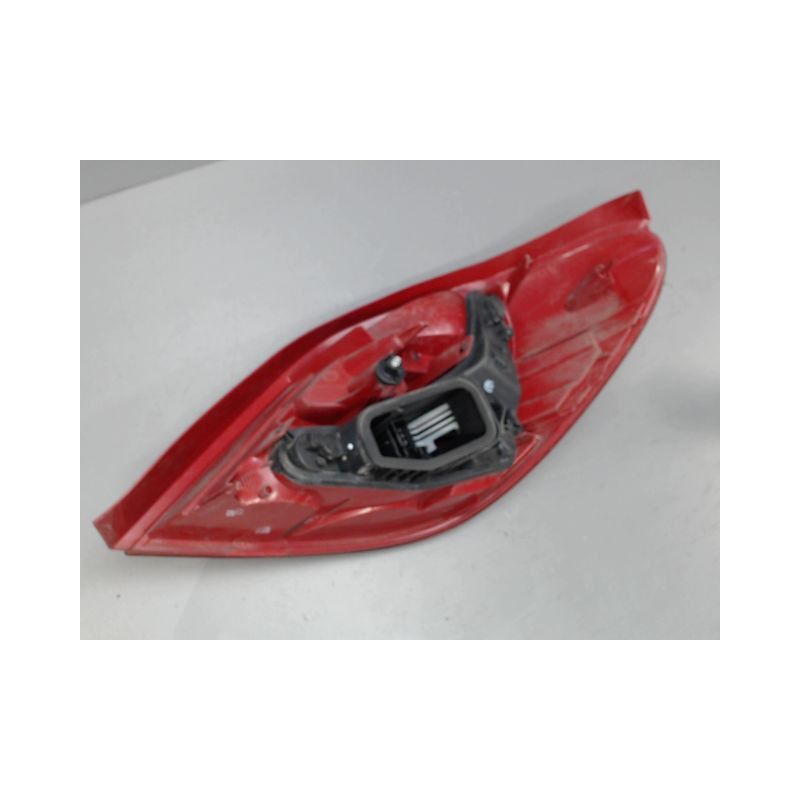 FEU ARRIERE GAUCHE  PEUGEOT 207