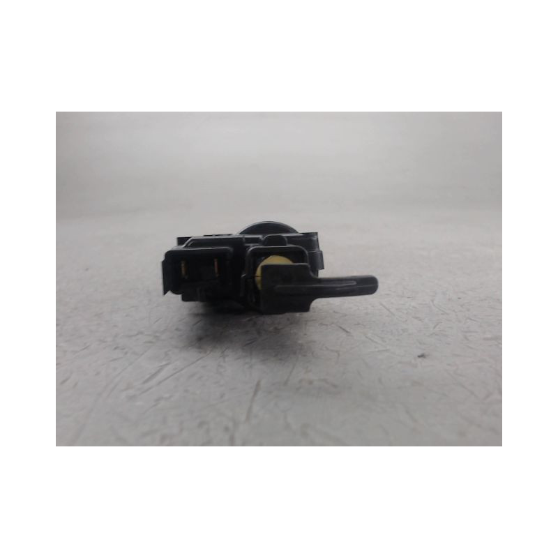 ACTIONNEUR TRAPPE CARBURANT RENAULT MEGANE