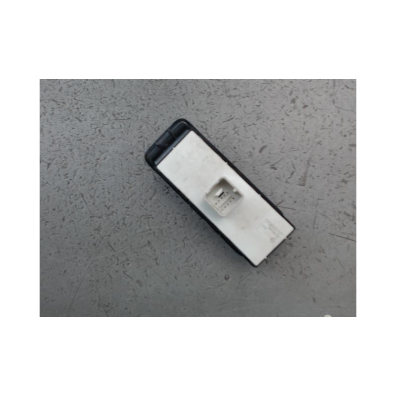 COMMANDE LEVE-GLACE PORTE AVG VOLKSWAGEN POLO
