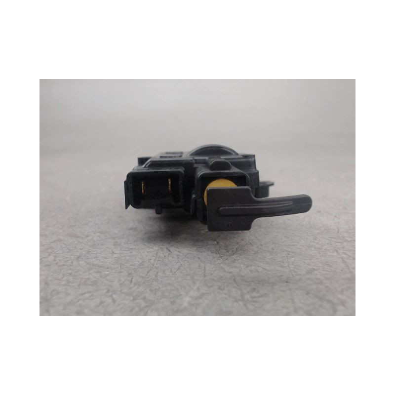 ACTIONNEUR TRAPPE CARBURANT RENAULT CLIO