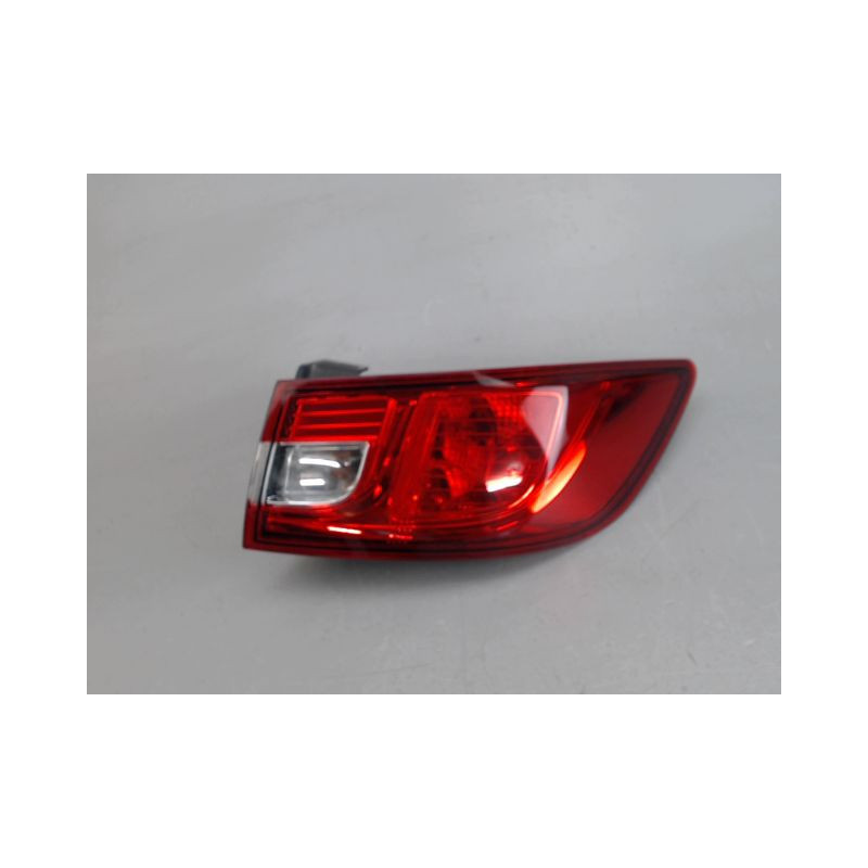 FEU ARRIERE DROIT RENAULT CLIO