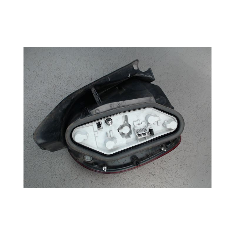 FEU ARRIERE DROIT RENAULT MODUS