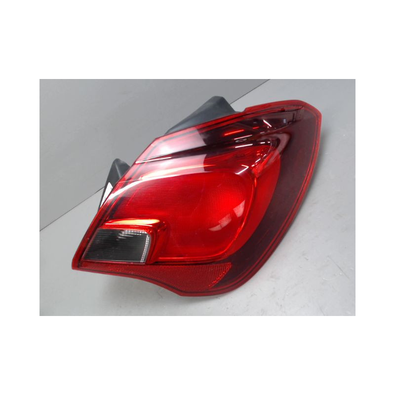 FEU ARRIERE DROIT OPEL CORSA