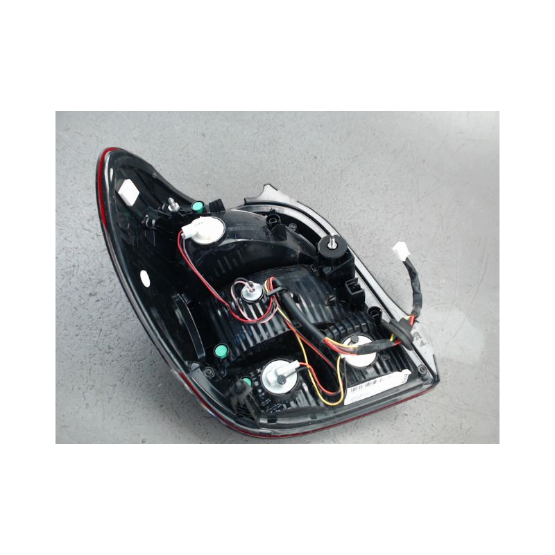 FEU ARRIERE DROIT PEUGEOT 108