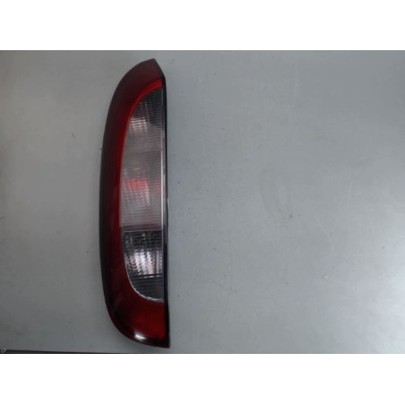 FEU ARRIERE GAUCHE  OPEL CORSA