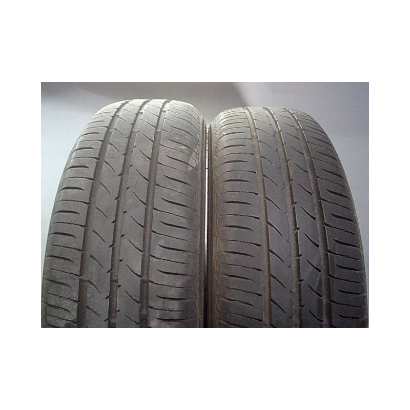 Paire de pneus TOYO NANOENERGY 3 165 65 15 81 T