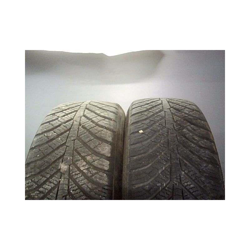 Paire de pneus KUMHO SOLUS HA31 225 55 17 101 V