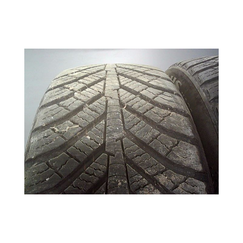 Paire de pneus KUMHO SOLUS HA31 225 55 17 101 V