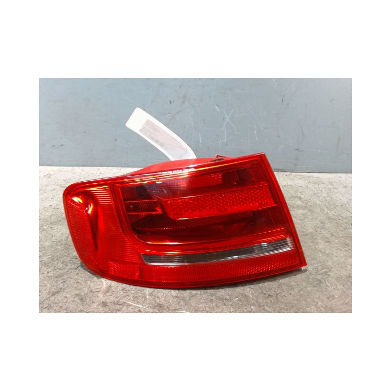 FEU ARRIERE GAUCHE  AUDI A4 2008-