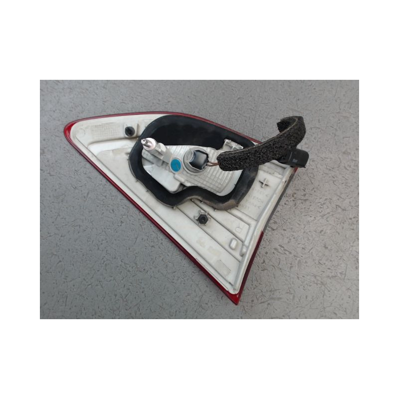 FEU ARRIERE INTERIEUR DROIT FORD KUGA