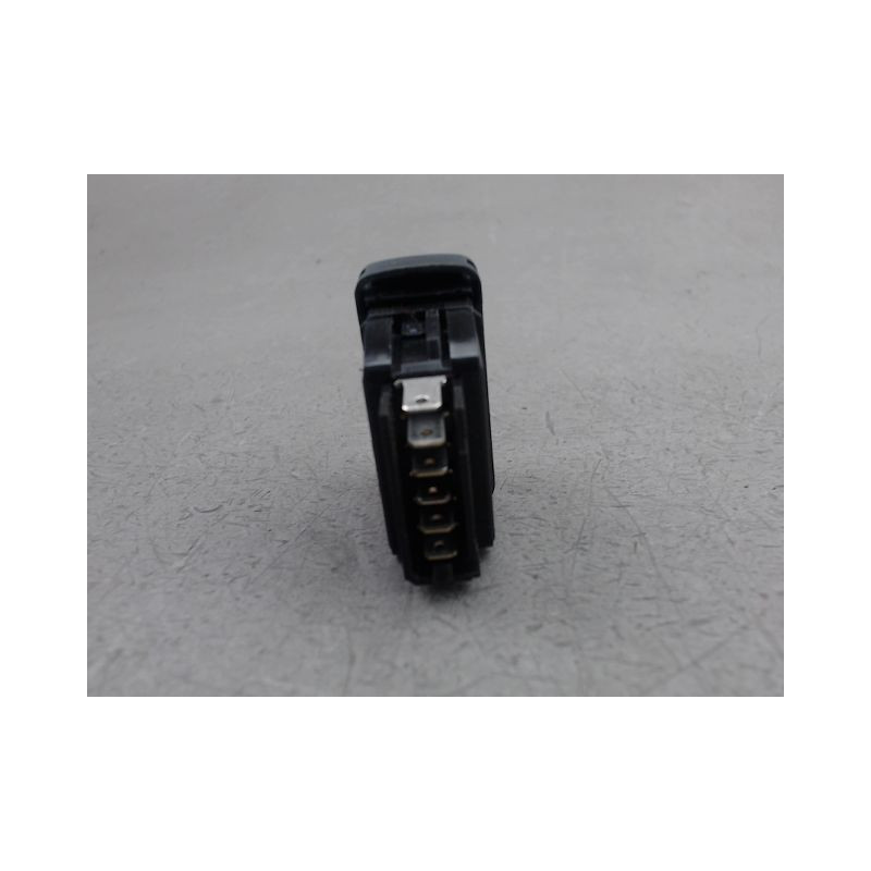 COMMANDE LEVE-GLACE PORTE AVD RENAULT KANGOO