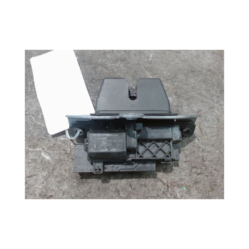 SERRURE HAYON  FORD FIESTA 2010-