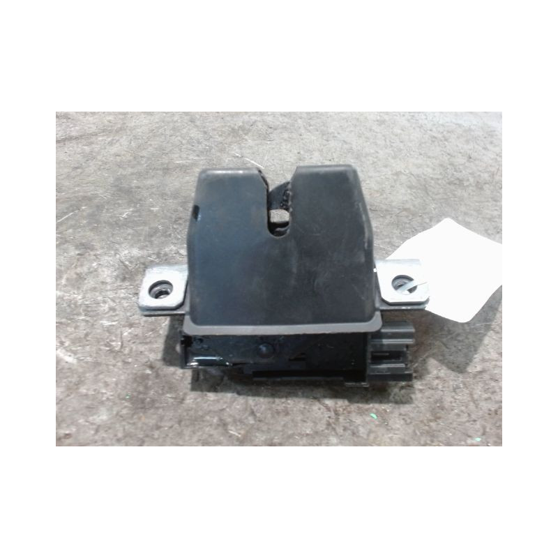 SERRURE HAYON  FORD FIESTA 2010-