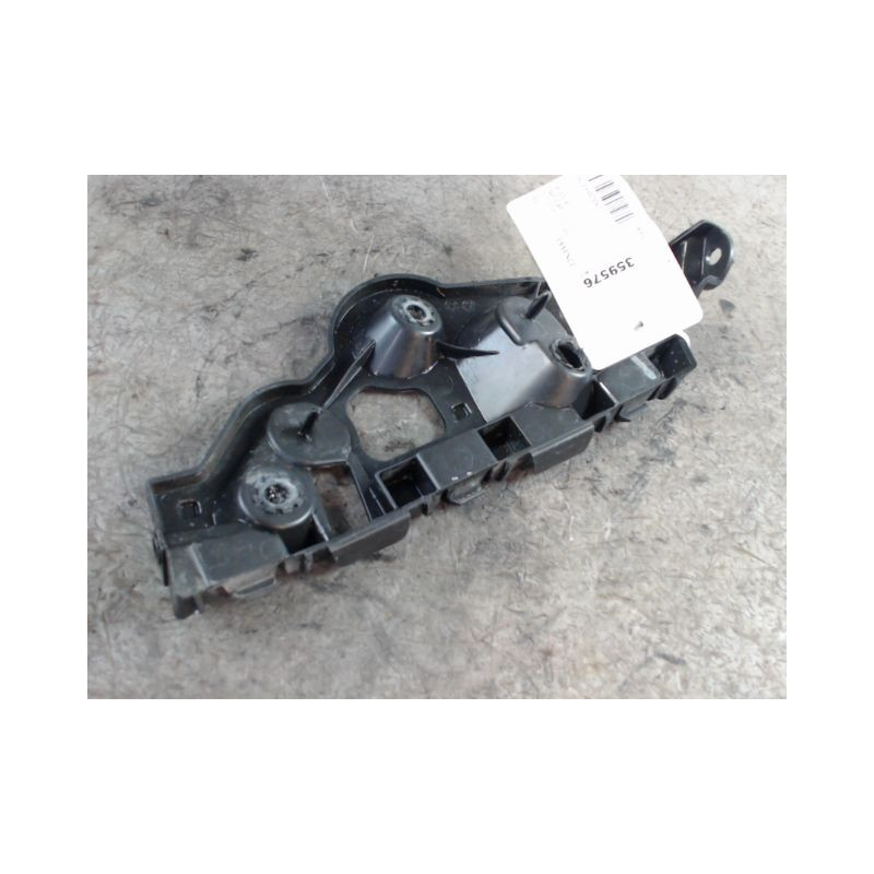 SUPPORT PARE-CHOC ARG DACIA SANDERO