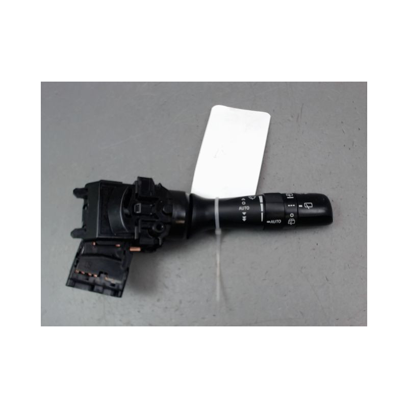 COMMANDE ESSUIE GLACE TOYOTA YARIS 2005-