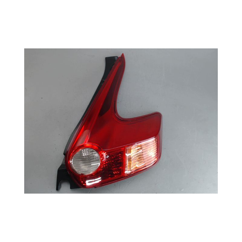 FEU ARRIERE DROIT NISSAN JUKE