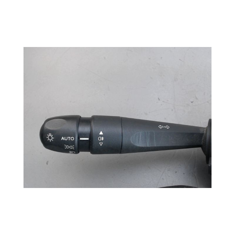 BLOC COMMODOS PEUGEOT 208
