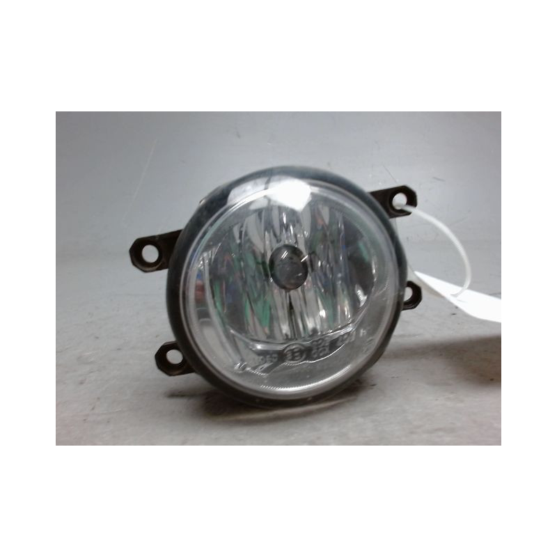 PHARE ANTIBROUILLARD AVANT DROIT TOYOTA RAV4