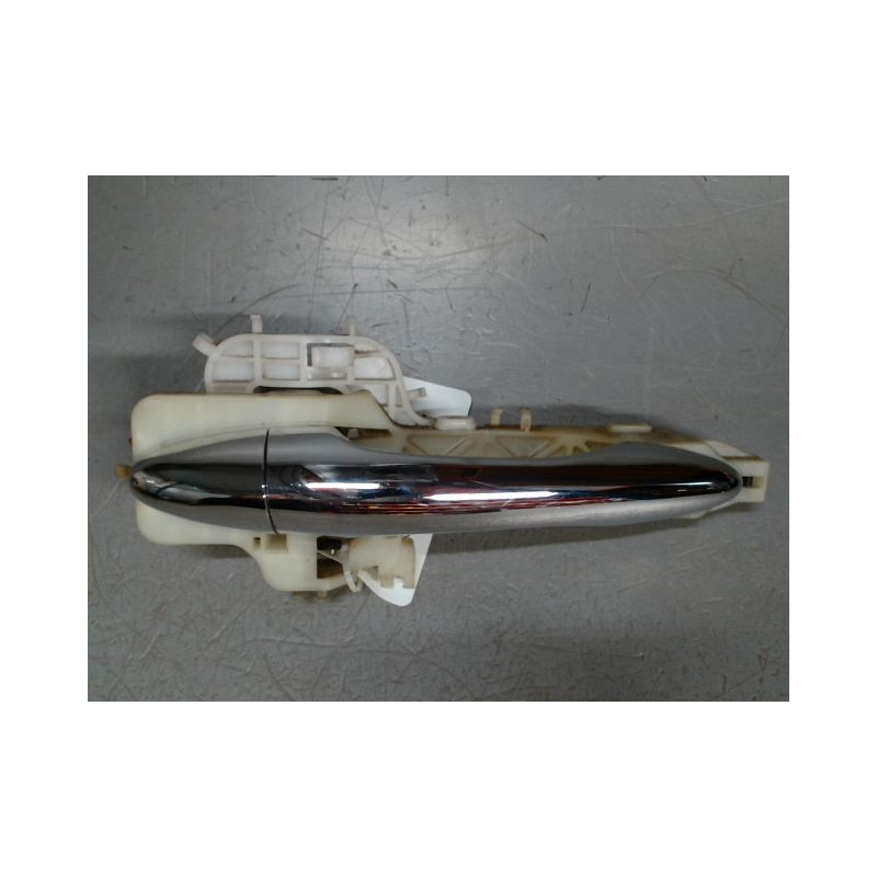 POIGNEE EXTERIEURE PORTE AVANT DROIT KIA SPORTAGE III 2010-