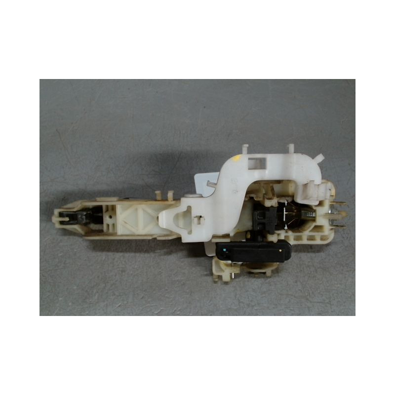 POIGNEE EXTERIEURE PORTE AVANT DROIT KIA SPORTAGE III 2010-
