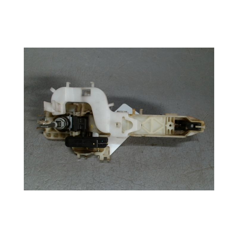POIGNEE EXTERIEURE PORTE AVANT GAUCHE KIA SPORTAGE III 2010-