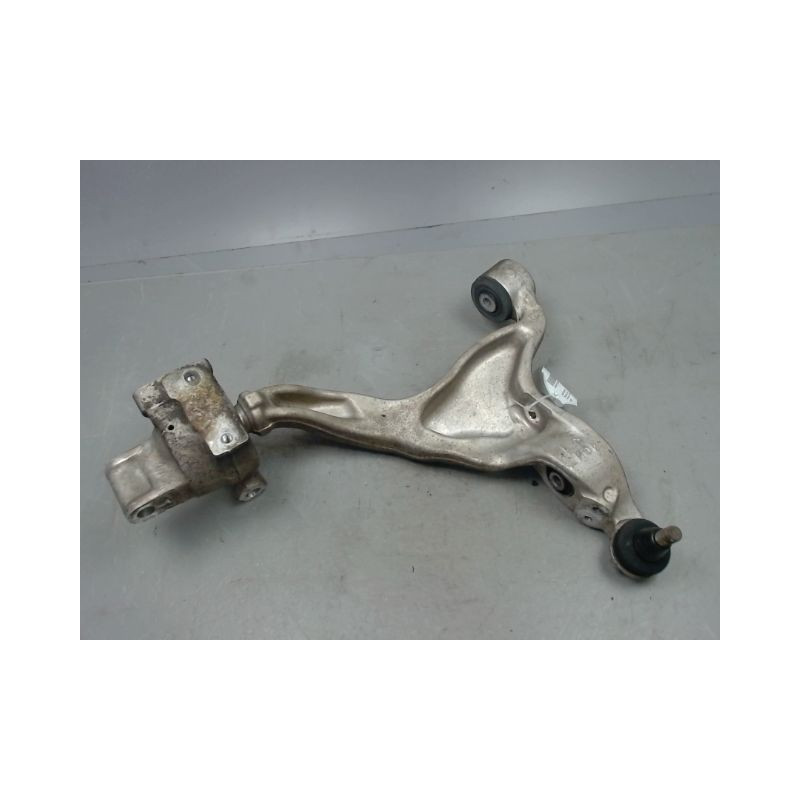 TRIANGLE INFERIEUR AVANT GAUCHE INFINITI Q50