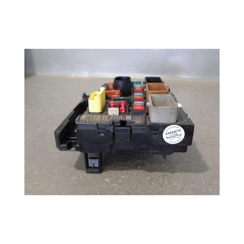 BOITE A FUSIBLES PEUGEOT 307 2005-2007