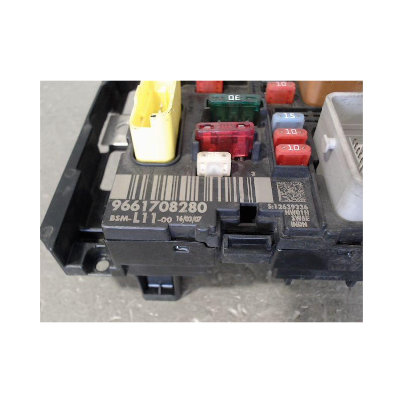 BOITE A FUSIBLES PEUGEOT 307 2005-2007