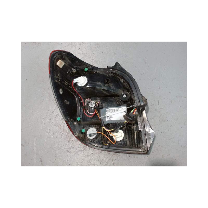 FEU ARRIERE DROIT PEUGEOT 108