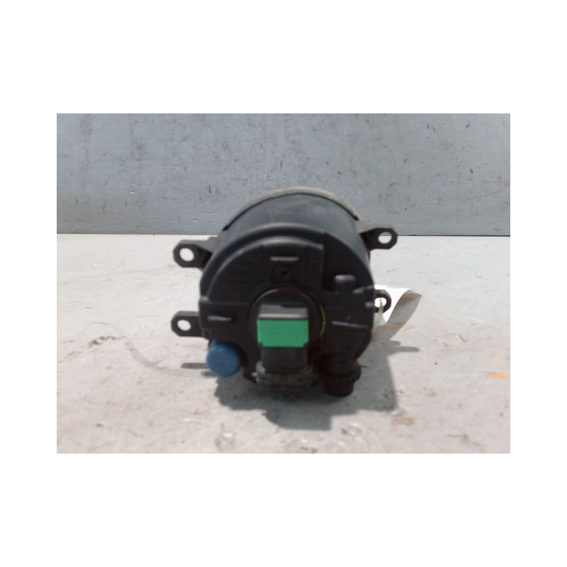 PHARE ANTIBROUILLARD AVANT GAUCHE TOYOTA AURIS 2010-