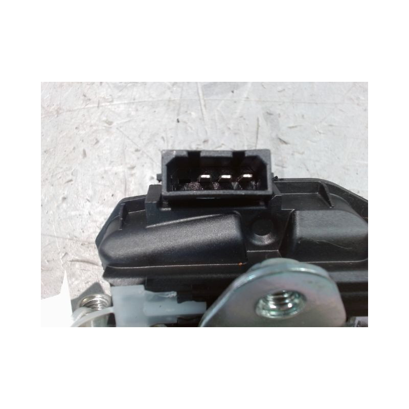 SERRURE HAYON  SKODA FABIA 2 TDI 80